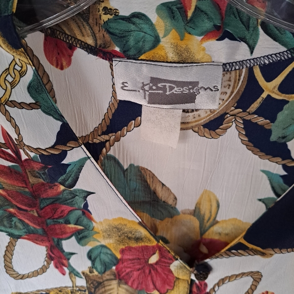 Women's S/S Button Front Allover Print Blouse - Picture 3 of 5